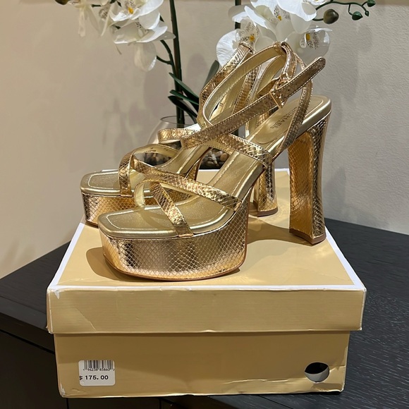 Michael Kors Platform Heels! - Picture 1 of 4